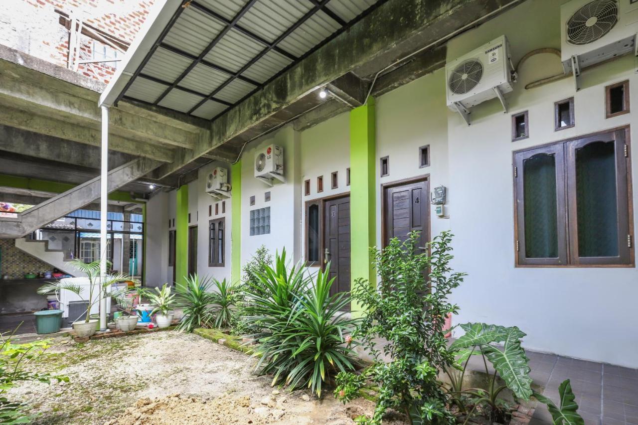 Hotel Oyo 3830 Dfarys Gh Syariah Balikpapan  Exteriér fotografie