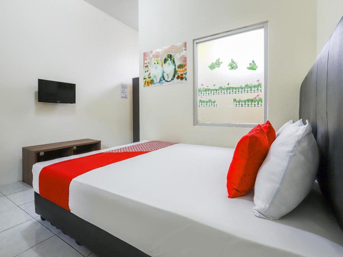 Hotel Oyo 3830 Dfarys Gh Syariah Balikpapan  Exteriér fotografie